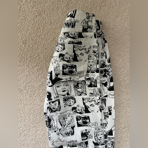 Newsprint High Rise Straight Long Jeans - Picture 4 of 4